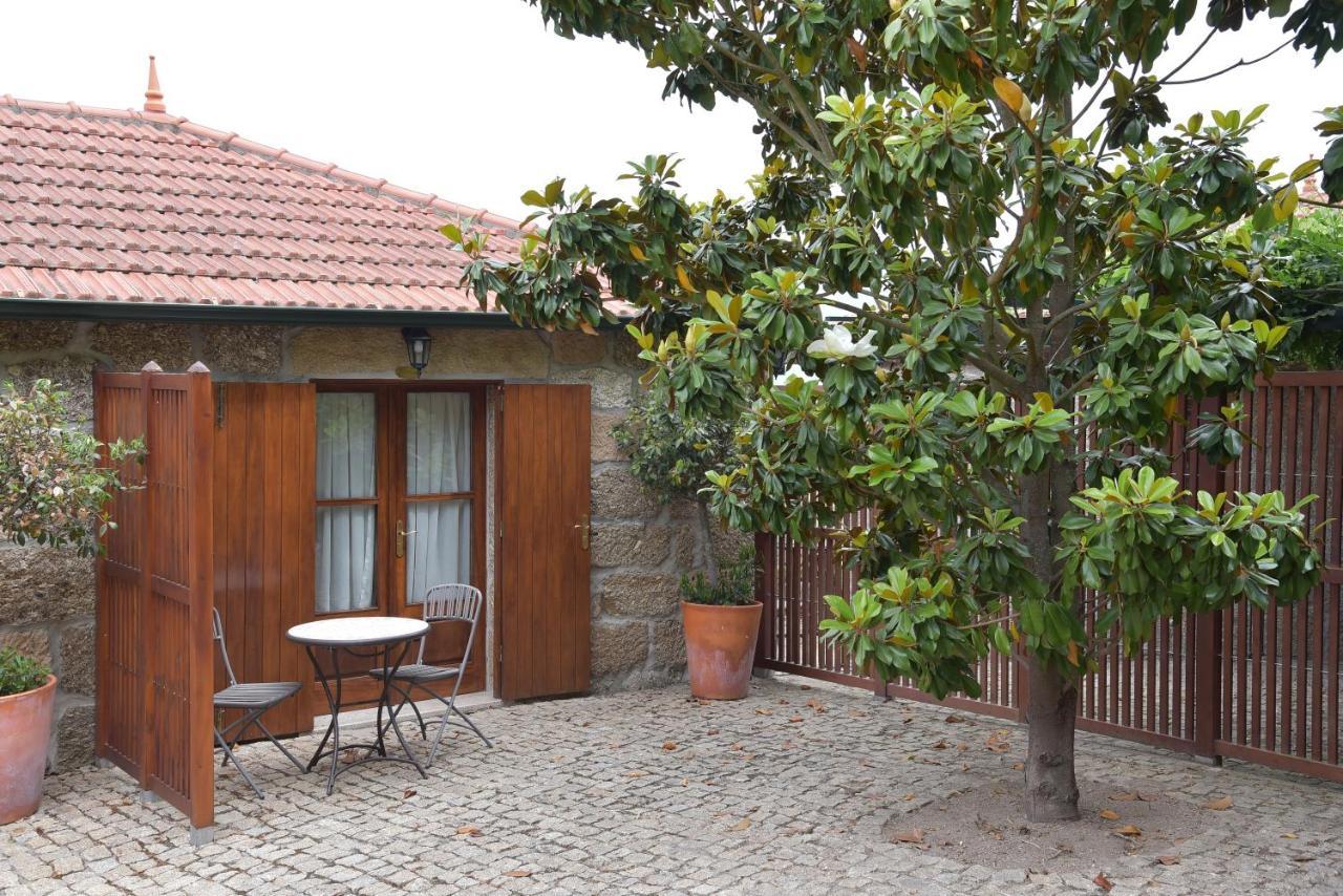 Gasthaus Quinta Do Outeiro Resende Exterior foto