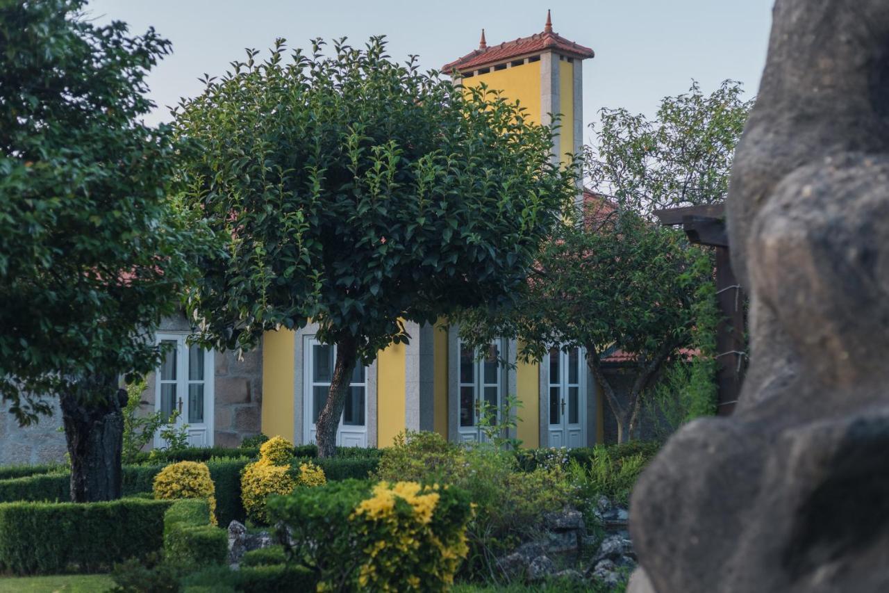 Gasthaus Quinta Do Outeiro Resende Exterior foto
